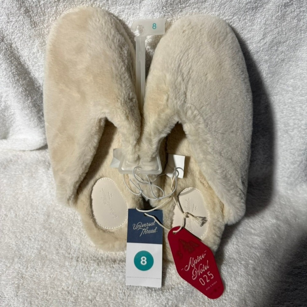 Universal Thread Womens Alpine Hotel 025 Faux Fur Scuff Slippers Cream Size 8